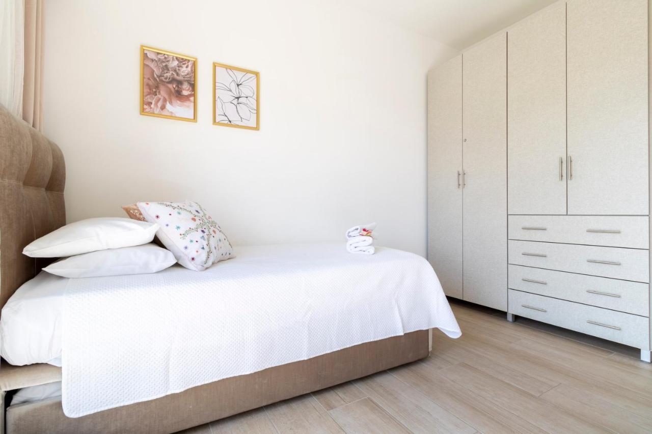 Luxury Three-Bedroom/Terrace Over Old City View Yerusalem Bagian luar foto