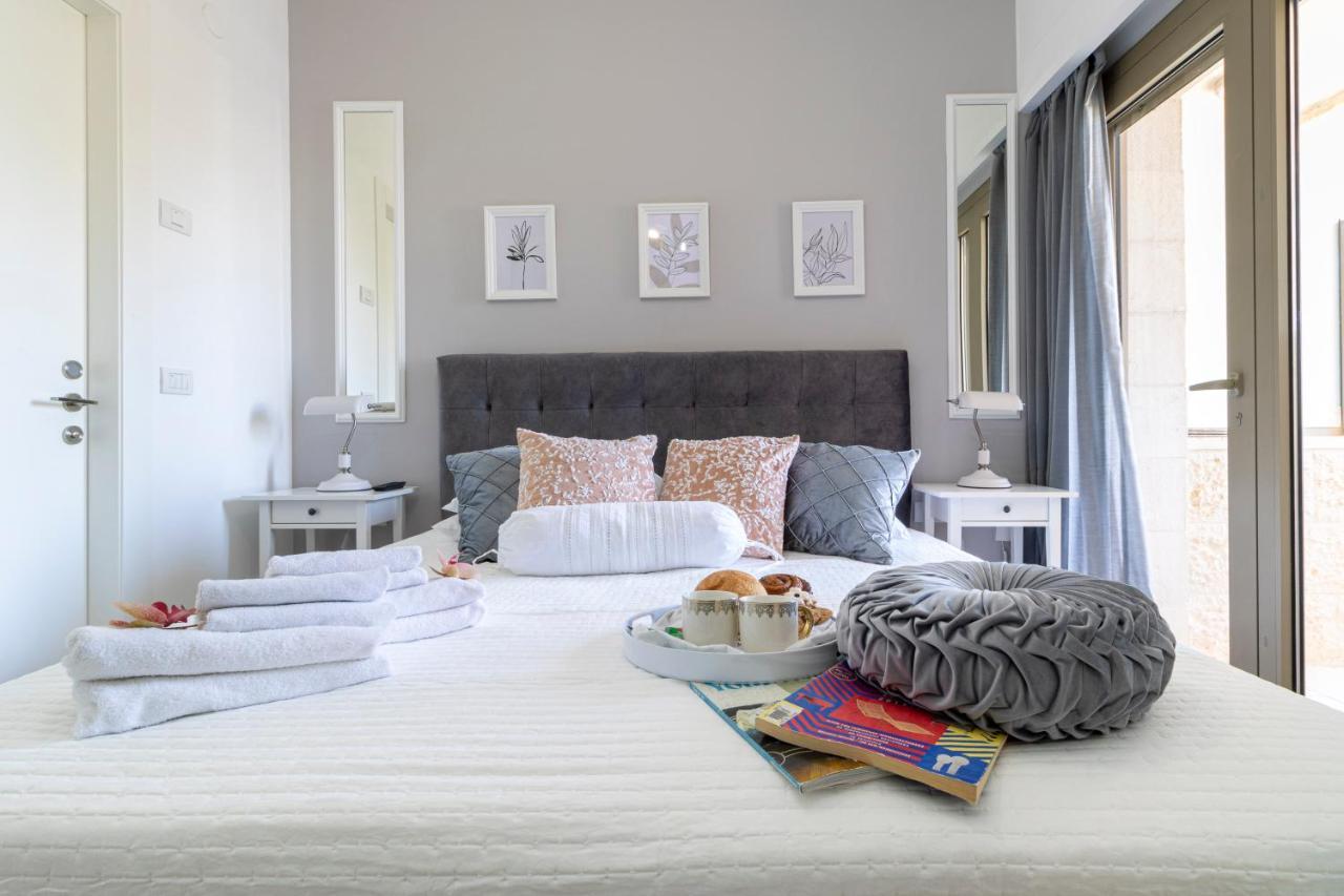 Luxury Three-Bedroom/Terrace Over Old City View Yerusalem Bagian luar foto