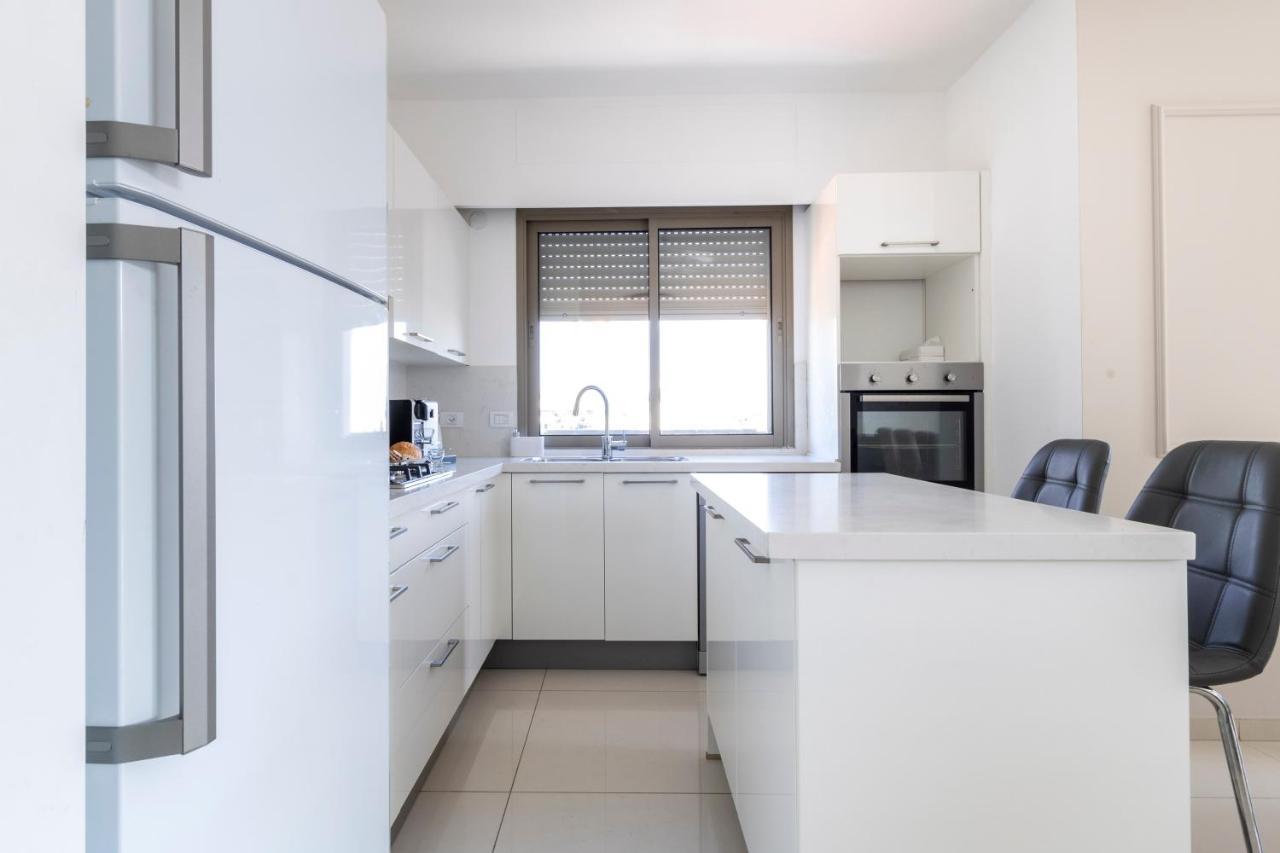 Luxury Three-Bedroom/Terrace Over Old City View Yerusalem Bagian luar foto