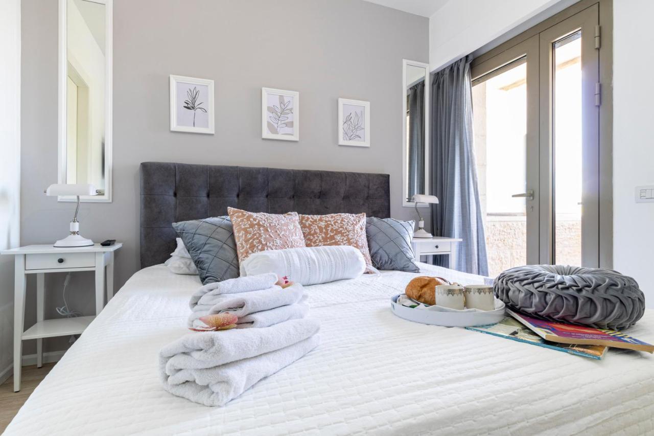 Luxury Three-Bedroom/Terrace Over Old City View Yerusalem Bagian luar foto
