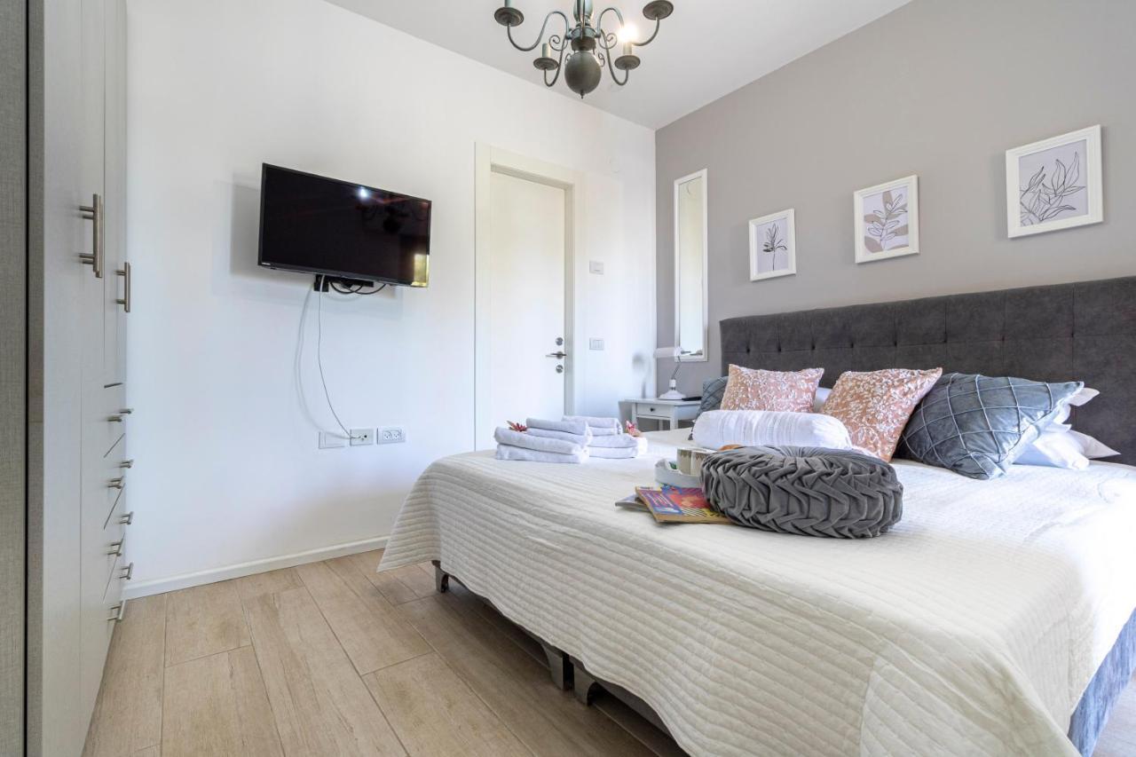 Luxury Three-Bedroom/Terrace Over Old City View Yerusalem Bagian luar foto