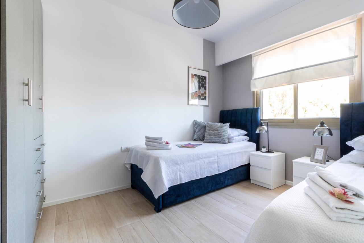 Luxury Three-Bedroom/Terrace Over Old City View Yerusalem Bagian luar foto