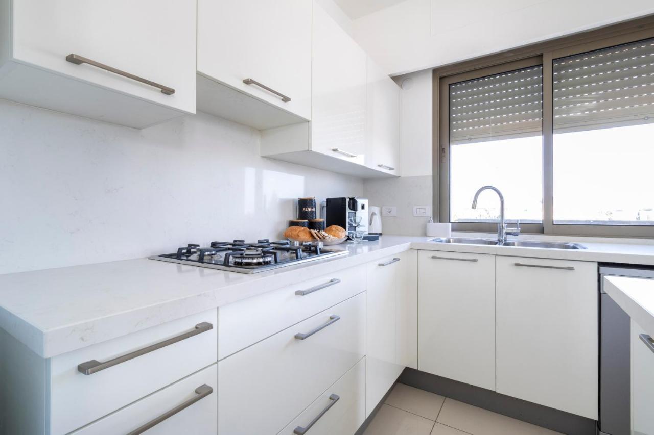 Luxury Three-Bedroom/Terrace Over Old City View Yerusalem Bagian luar foto