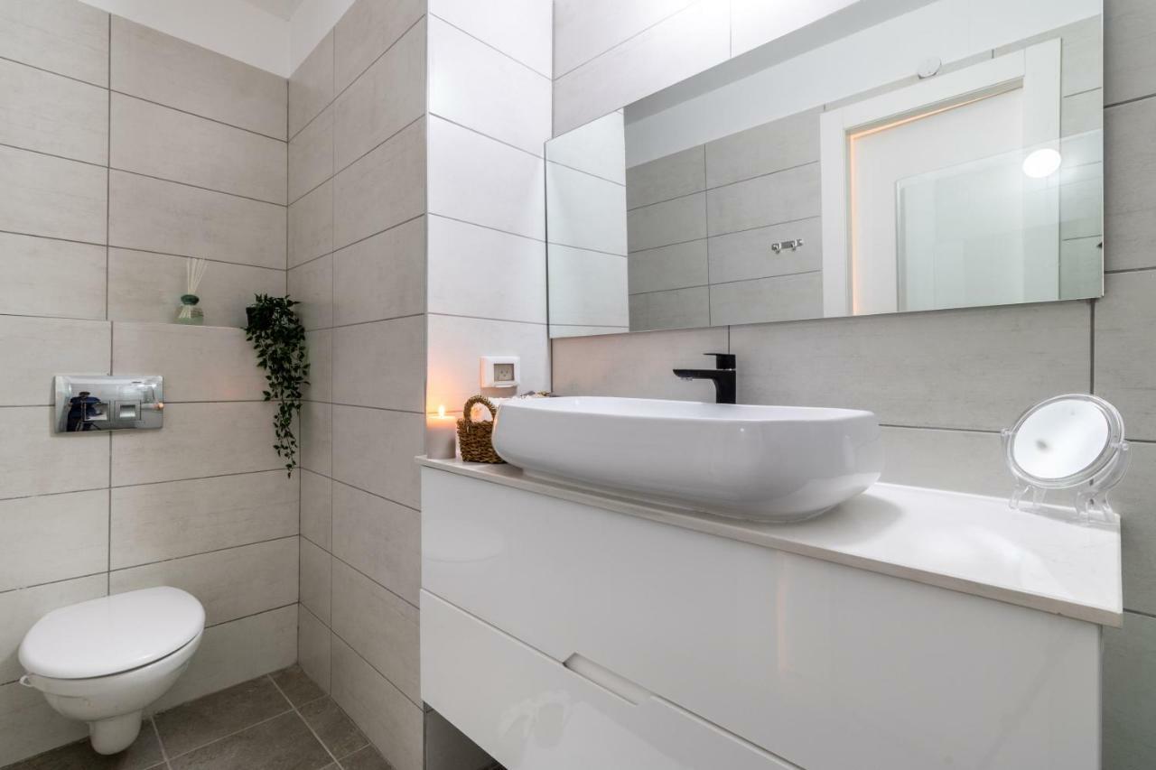 Luxury Three-Bedroom/Terrace Over Old City View Yerusalem Bagian luar foto