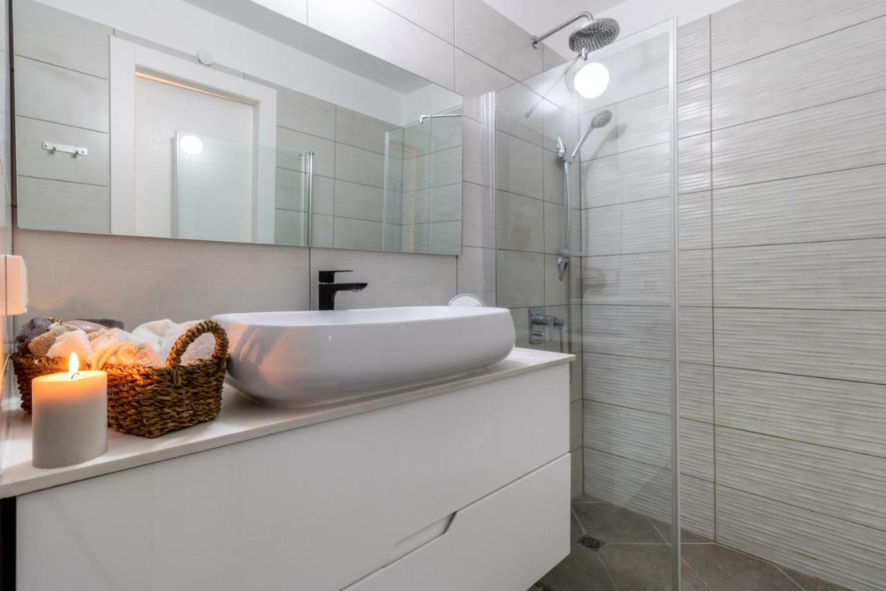 Luxury Three-Bedroom/Terrace Over Old City View Yerusalem Bagian luar foto